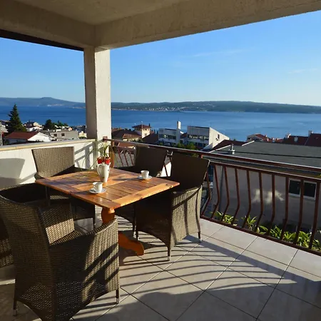 Maja 3 Crikvenica